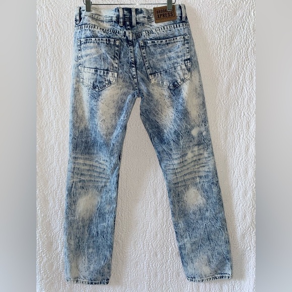 Brooklyn Xpress Clothing Co. Distressed Jeans - Picture 2 of 10